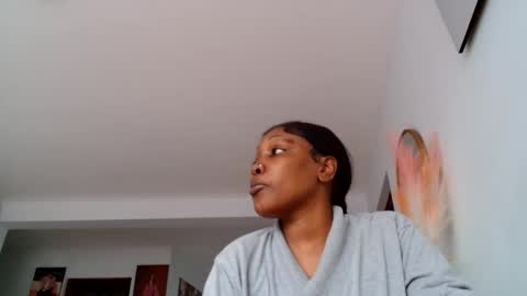 Snapshot of baddestslut001 chatting on 10, 5, 2026 baddestslut001 online show from 10, 5, 2026