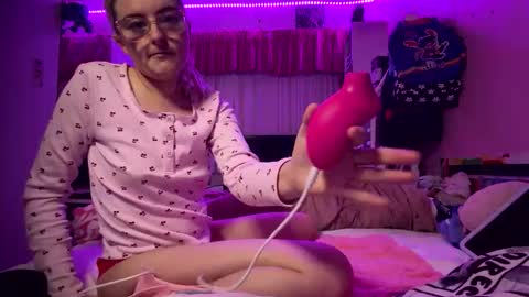 baddieprettypussy online show from 23, 5, 2026
