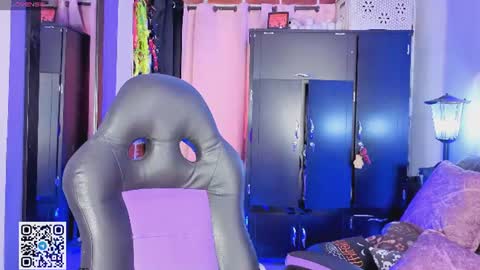        Please help me to reach 100 thumbs up online show from 29, 6, 2026