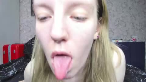 holly online show from 14, 10, 2025