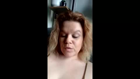 Snapshot of balanescuannamaria21 chatting on 25, 5, 2026 balanescuannamaria21 online show from 25, 5, 2026