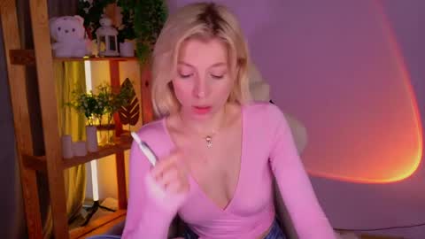 Snapshot of balerinacappuccino_ chatting on 31, 5, 2026 Elly online show from 31, 5, 2026