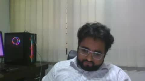 Snapshot of ballbustingslave1987nolimits chatting on 5, 8, 2026 Ballbusting Slave online show from 5, 8, 2026