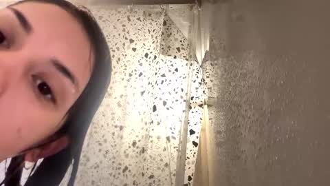 Snapshot of bambii_petite chatting on 10, 1, 2026 bambii_petite online show from 10, 1, 2026