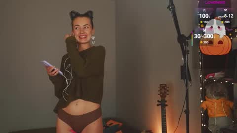 Ellen and  online show from 28, 10, 2025