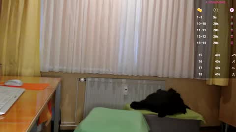 Snapshot of banschie chatting on 8, 5, 2026 online show from 8, 5, 2026