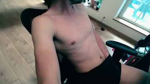 Snapshot of banzal chatting on 6, 11, 2025 banzak online show from 6, 11, 2025