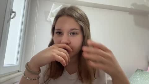 Snapshot of baosznejkowski chatting on 9, 5, 2026 Sumi online show from 9, 5, 2026