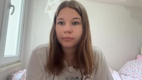 Snapshot of baosznejkowski chatting on 14, 5, 2026 Sumi online show from 14, 5, 2026