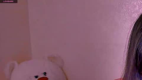 Barbie Kim online show from 17, 9, 2025