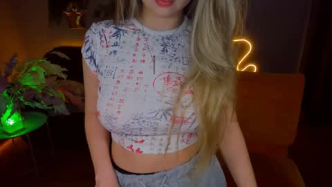 Snapshot of barbaramiles chatting on 6, 1, 2025 Barbara online show from 6, 1, 2025