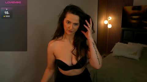 Snapshot of barbaraxoxox chatting on 2, 12, 2025 barbaraxoxox online show from 2, 12, 2025