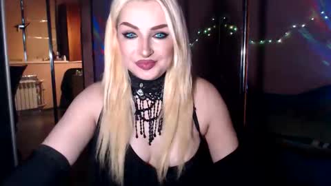 Snapshot of barbarissssska chatting on 24, 5, 2026 Victoria online show from 24, 5, 2026