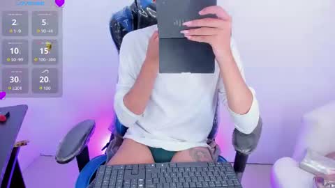 Snapshot of barbie_boy_ chatting on 5, 7, 2026 I work from home this is my room 3 online show from 5, 7, 2026