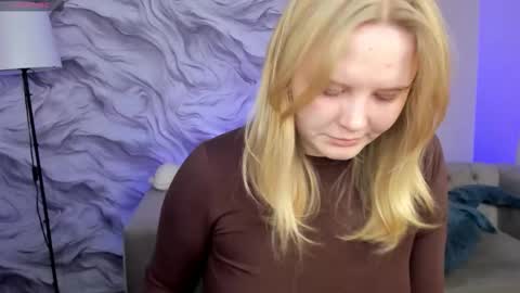 Snapshot of barbie_staze chatting on 26, 11, 2025 Barbie Staze online show from 26, 11, 2025