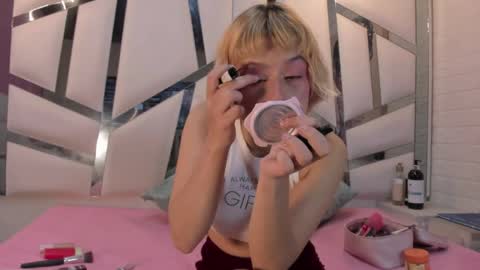 Snapshot of barbieambarx chatting on 11, 5, 2026 Barbie online show from 11, 5, 2026