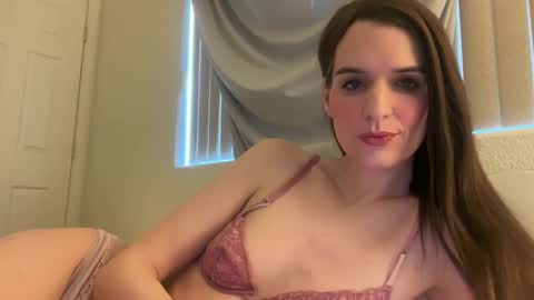 Snapshot of barbiejules chatting on 7, 10, 2025 BarbieJules online show from 7, 10, 2025