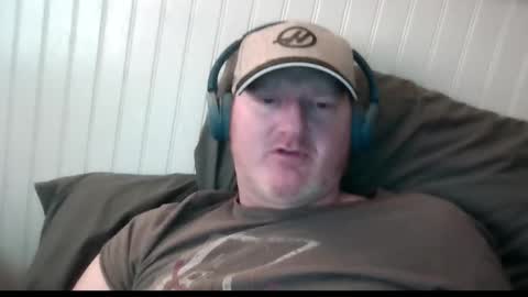 Snapshot of bartender_blue_eyes chatting on 14, 11, 2025 Bartender Blue online show from 14, 11, 2025