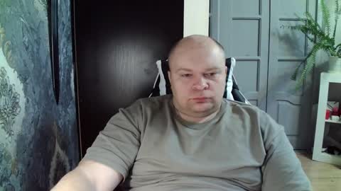 basi_look online show from 24, 2, 2025