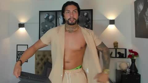 bastian_jones1 online show from 5, 10, 2025