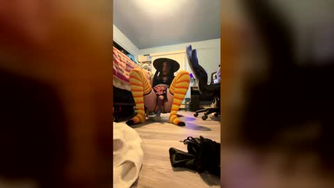 bathingcat online show from 19, 4, 2026