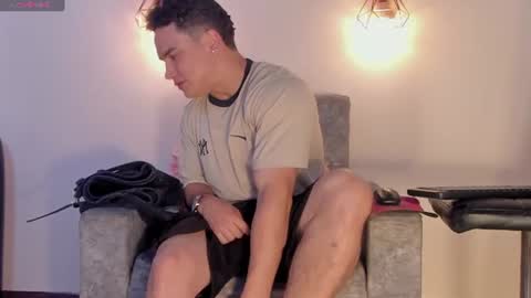 Snapshot of battista_turner chatting on 4, 7, 2026 battista online show from 4, 7, 2026
