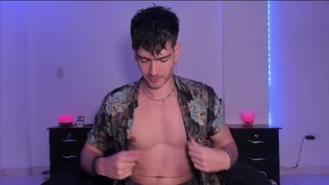 Valentino online show from 1, 2, 2025