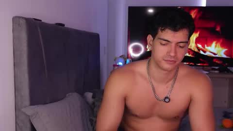 Snapshot of bbbeachboy chatting on 3, 2, 2026 Valentino online show from 3, 2, 2026