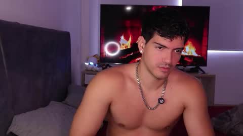 Snapshot of bbbeachboy chatting on 10, 2, 2026 Valentino online show from 10, 2, 2026