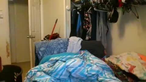 rocker n queen online show from 4, 2, 2025