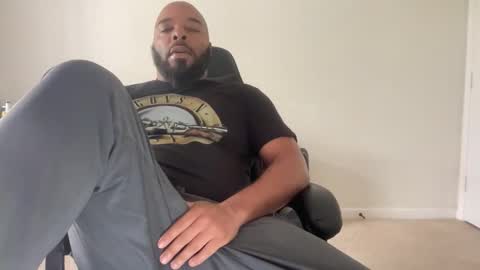 Zaddy online show from 4, 6, 2026