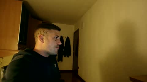 Snapshot of bbnamelezz chatting on 27, 10, 2025 BB Namelezz online show from 27, 10, 2025