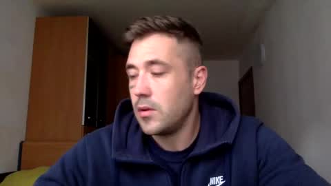 Snapshot of bbnamelezz chatting on 6, 11, 2025 BB Namelezz online show from 6, 11, 2025