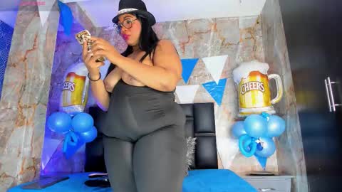 Bbwlatina01 online show from 29, 9, 2025