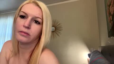 Snapshot of bbycupcake chatting on 13, 2, 2026 CupcakeeBarbie online show from 13, 2, 2026