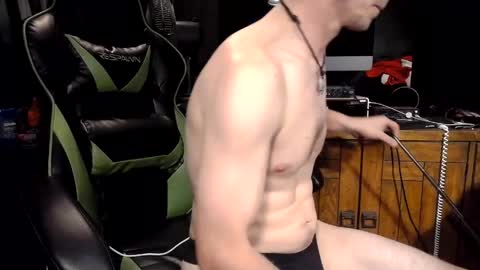 bchillin28 online show from 5, 4, 2026