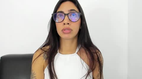 daniela villamizar online show from 10, 12, 2024