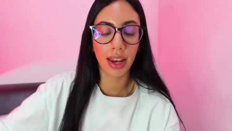 daniela villamizar online show from 9, 1, 2025