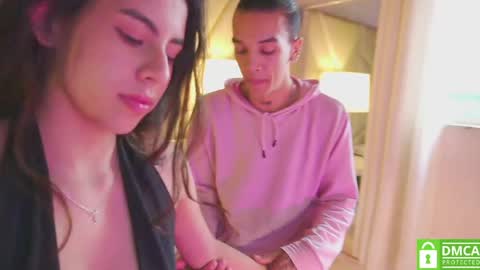 Snapshot of be_curiouss_ chatting on 4, 5, 2026 Helena Evan online show from 4, 5, 2026