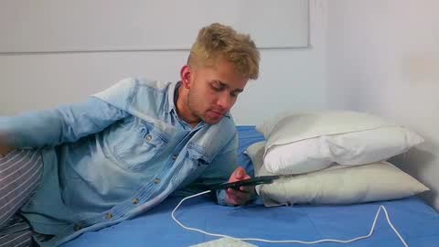 Snapshot of be_sinners chatting on 28, 12, 2024 Sara Juan online show from 28, 12, 2024