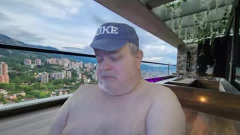 Snapshot of bear4muscle chatting on 24, 3, 2026 Dookie online show from 24, 3, 2026