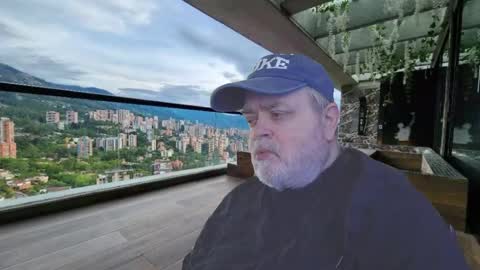 Snapshot of bear4muscle chatting on 11, 4, 2026 Dookie online show from 11, 4, 2026