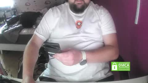 bear90130 online show from 10, 9, 2025