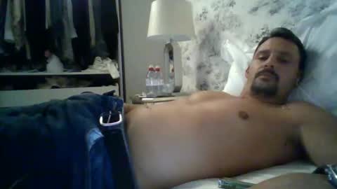 Snapshot of bearboudior chatting on 2, 11, 2025 bearboudior online show from 2, 11, 2025