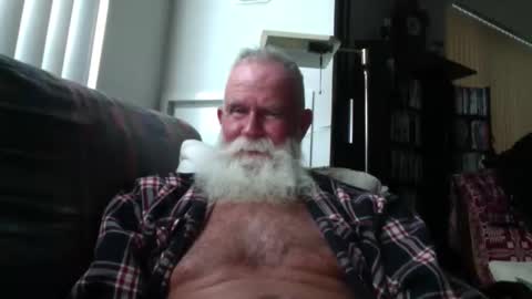 Snapshot of beardbushy chatting on 31, 10, 2025 beardbushy online show from 31, 10, 2025