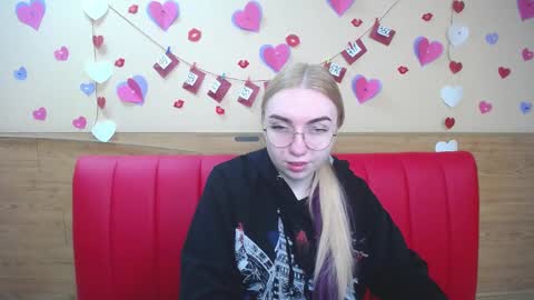 BeatriceFlyy online show from 1, 3, 2025