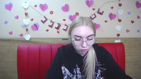 BeatriceFlyy online show from 1, 3, 2025