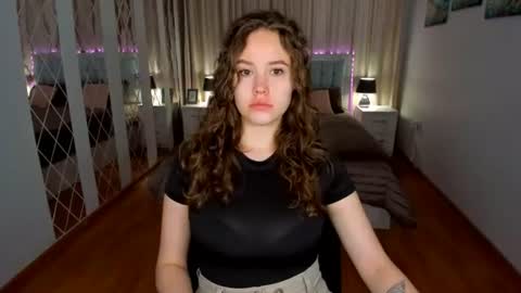 Snapshot of beatricewild chatting on 24, 6, 2026 BeatriceWild online show from 24, 6, 2026
