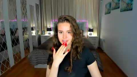 Snapshot of beatricewild chatting on 27, 6, 2026 BeatriceWild online show from 27, 6, 2026