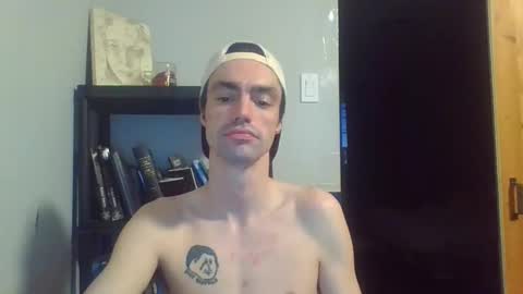 Snapshot of beaulieu2027 chatting on 14, 12, 2025 beaulieu2027 online show from 14, 12, 2025